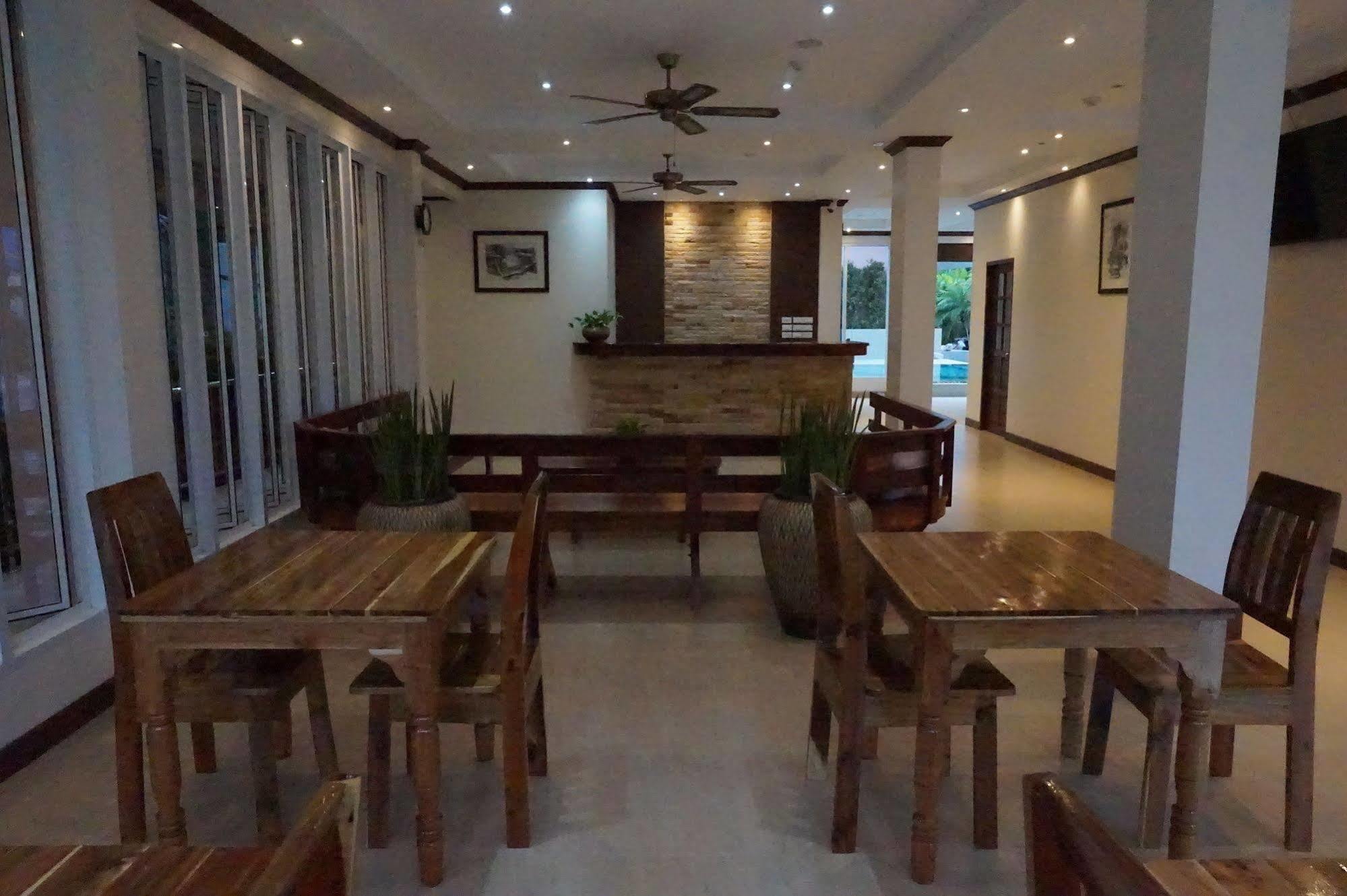 Snowhouse Aonang Krabi Hotel Ao Nang Екстериор снимка