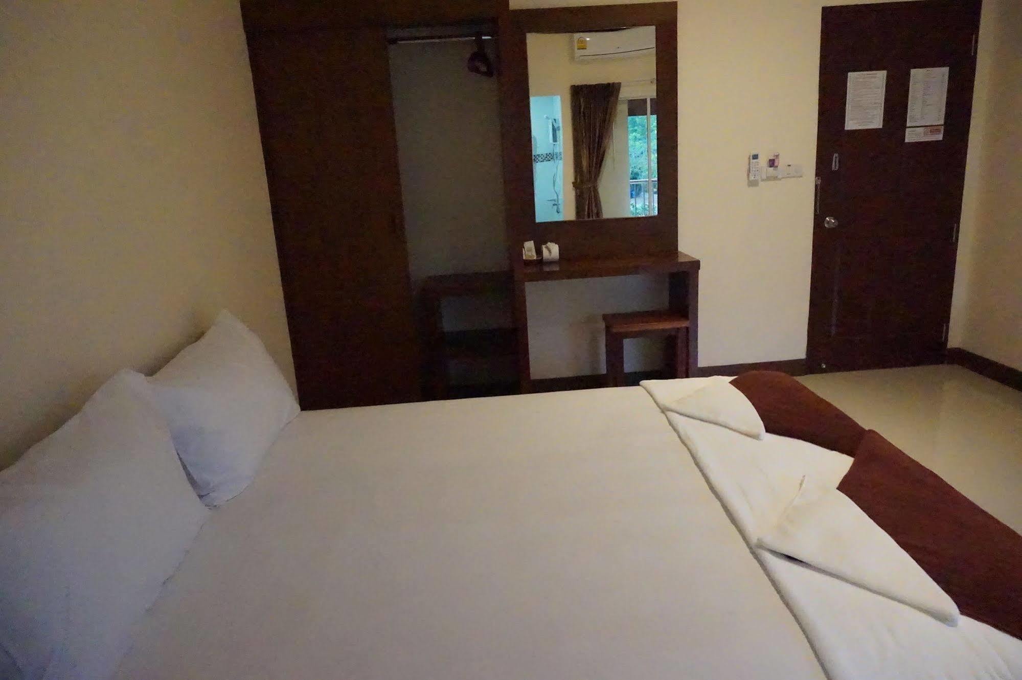 Snowhouse Aonang Krabi Hotel Ao Nang Екстериор снимка